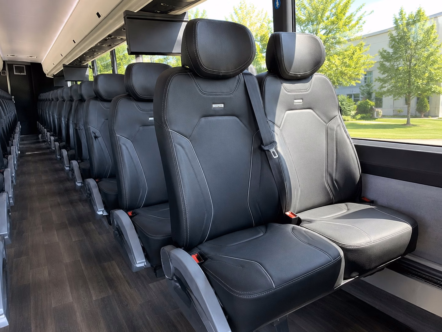 with charterbusrentalsterlingheightsmi com booking field trip transportation in sterling heights is always simple